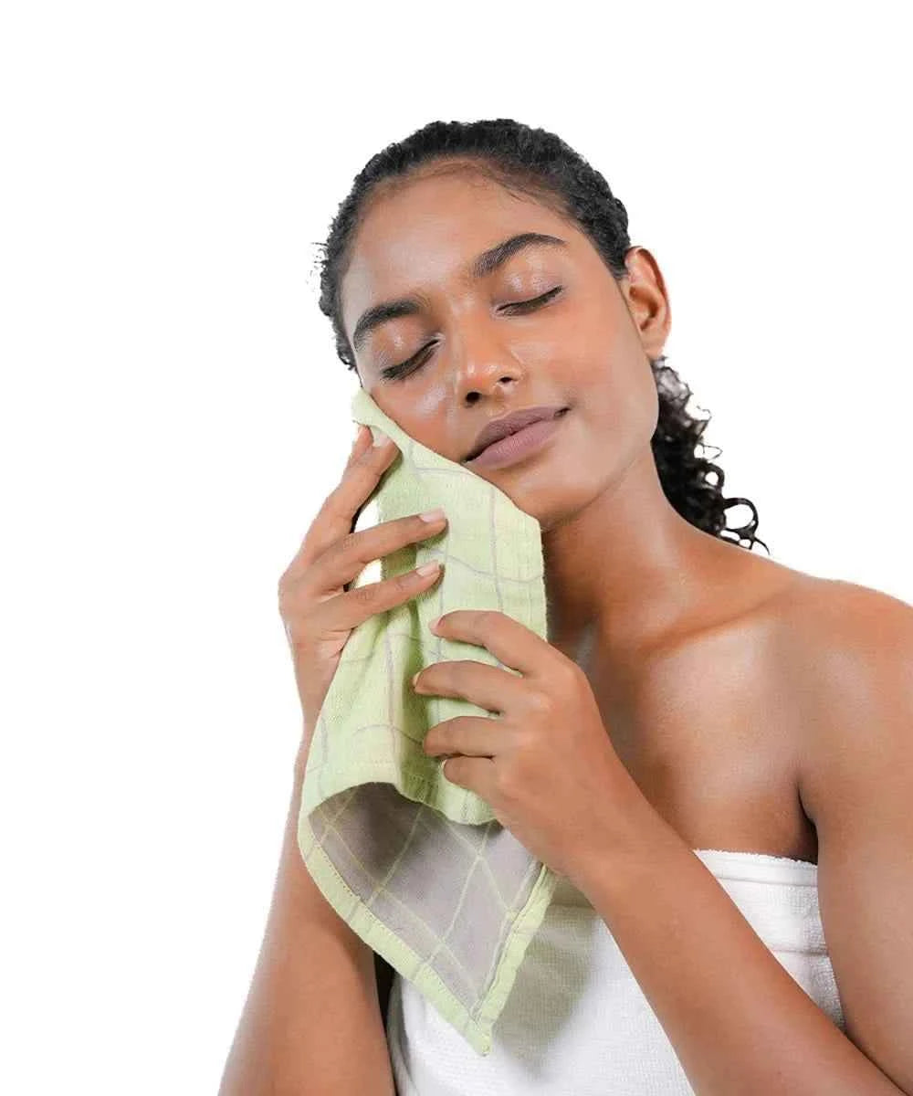 Banana Double Cloth Face Towel | 330 GSM | 30x30 cm | Pack of 4 (Copy)