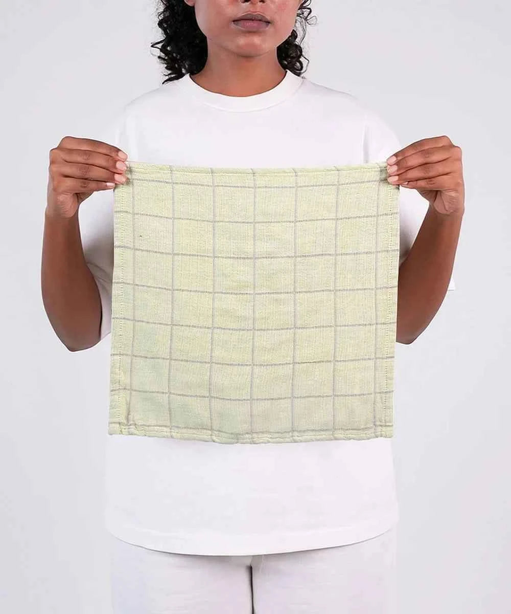 Banana Double Cloth Face Towel | 330 GSM | 30x30 cm | Pack of 4 (Copy)